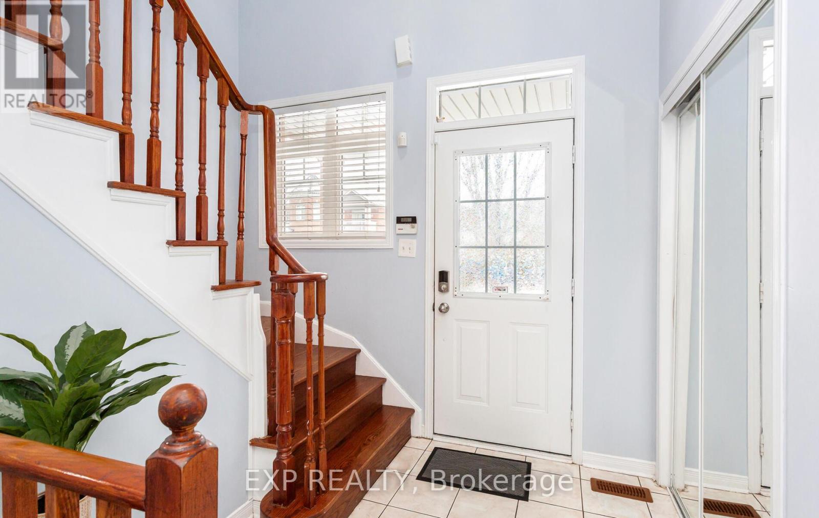 70 Grover Road, Brampton, Ontario  L6Y 5R3 - Photo 3 - W12645562