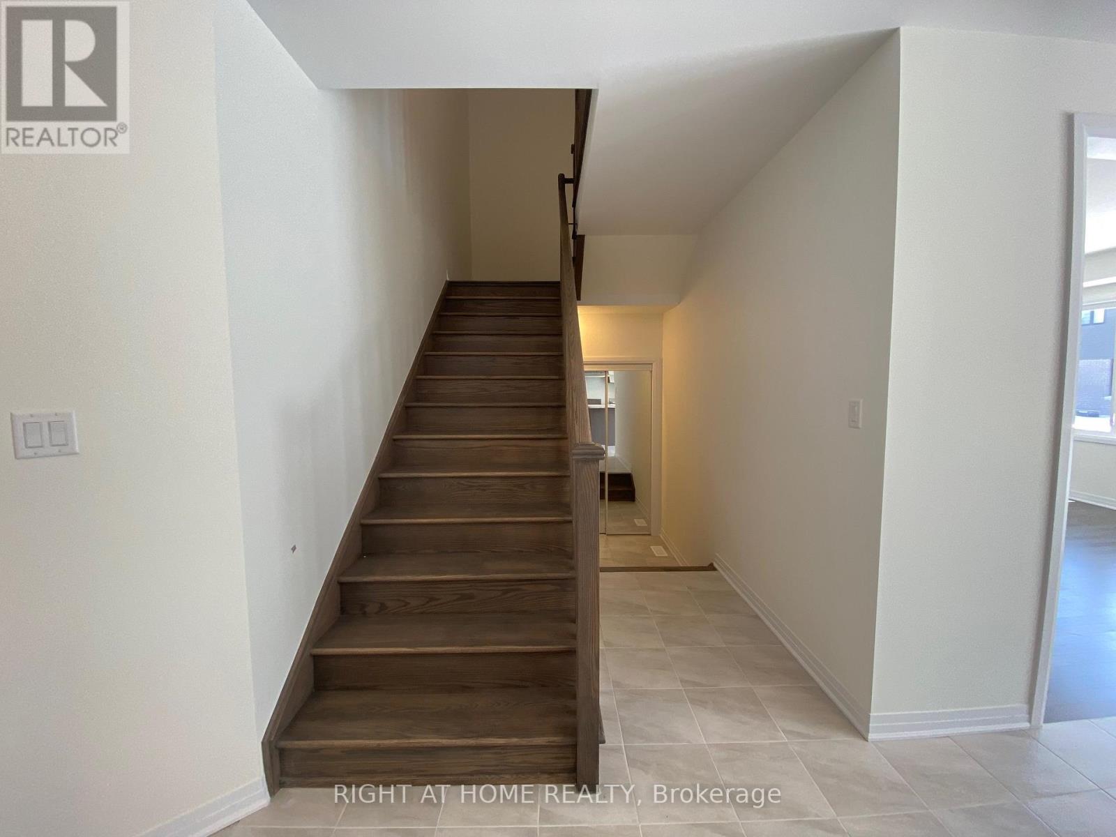 74 Witteveen Drive, Brantford, Ontario  N3T 0S3 - Photo 4 - X12645566