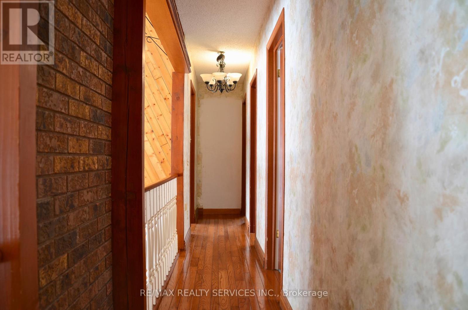 1045 Tremaine Avenue S, North Perth, Ontario  N4W 3G9 - Photo 18 - X12645578