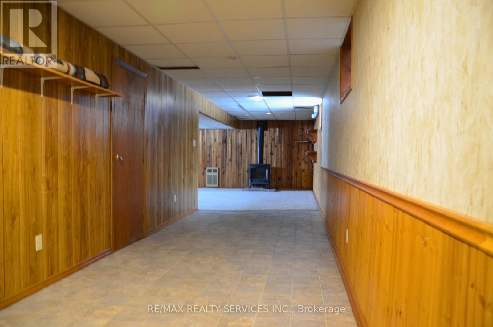 1045 Tremaine Avenue S, North Perth, Ontario  N4W 3G9 - Photo 19 - X12645578