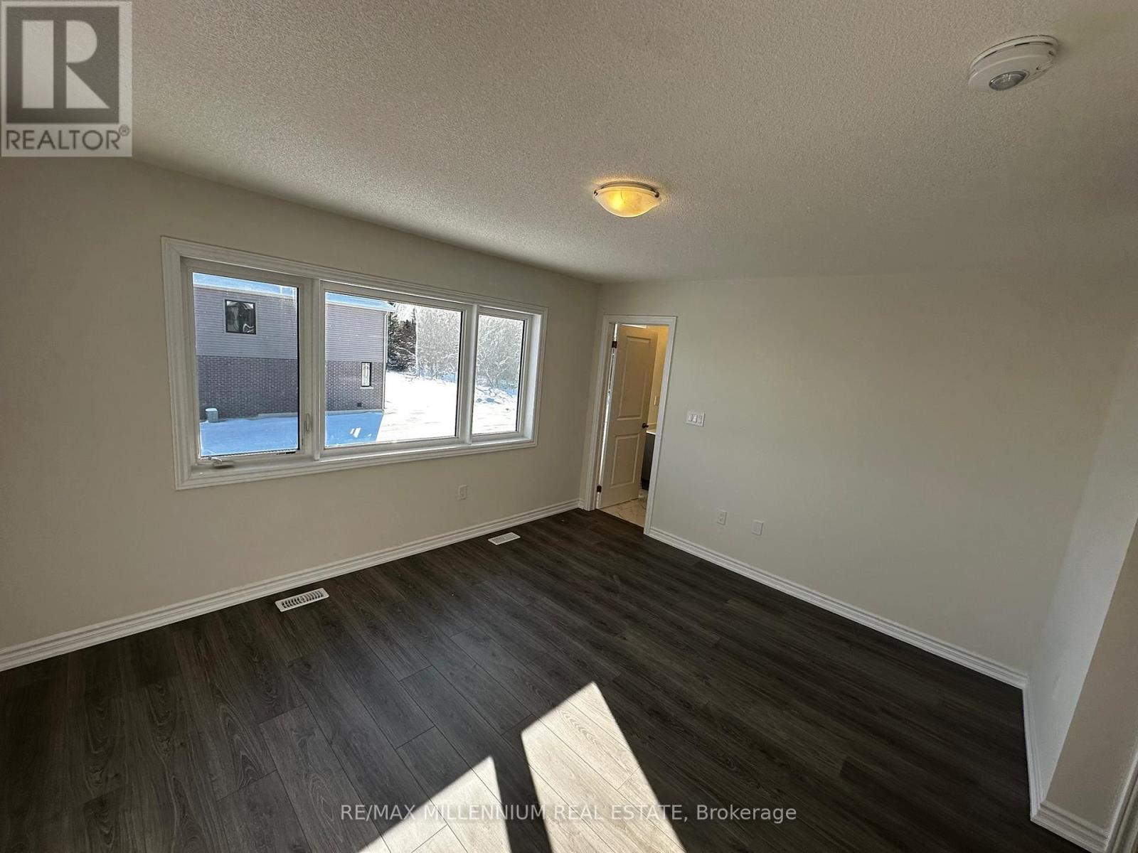 103 Watts Mews, Kawartha Lakes, Ontario  K9V 5V4 - Photo 16 - X12645582