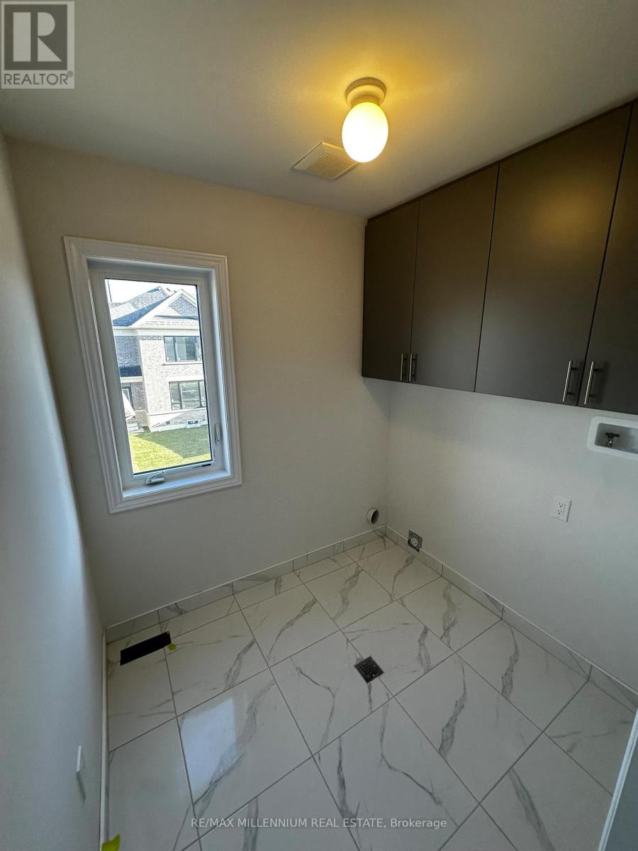 103 Watts Mews, Kawartha Lakes, Ontario  K9V 5V4 - Photo 18 - X12645582