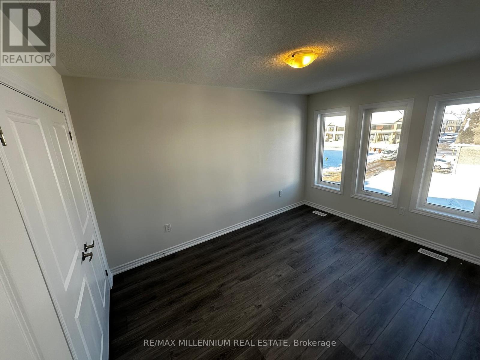 103 Watts Mews, Kawartha Lakes, Ontario  K9V 5V4 - Photo 22 - X12645582