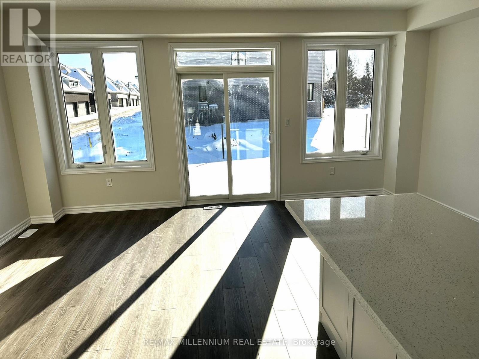 103 Watts Mews, Kawartha Lakes, Ontario  K9V 5V4 - Photo 6 - X12645582