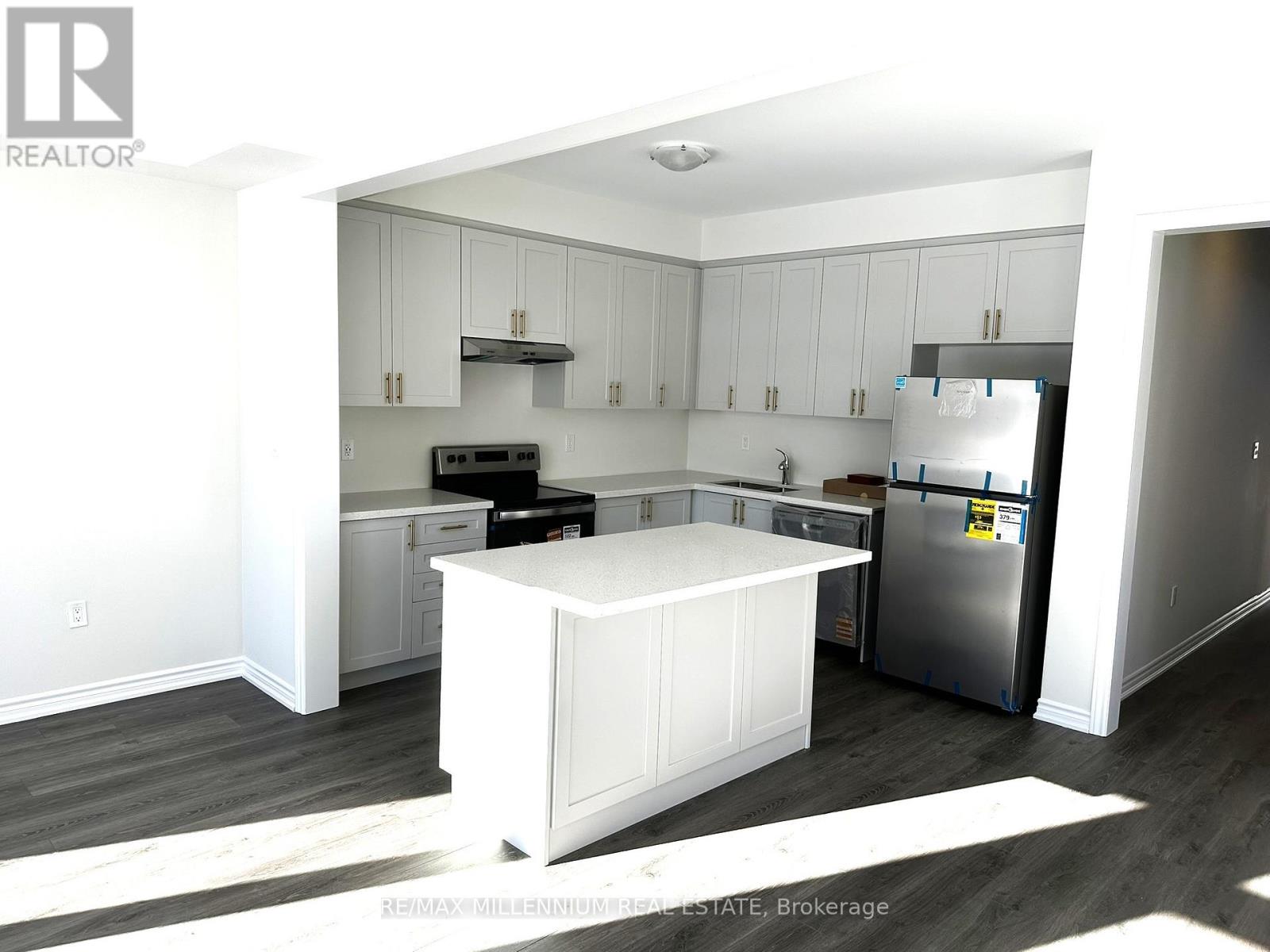 103 Watts Mews, Kawartha Lakes, Ontario  K9V 5V4 - Photo 7 - X12645582