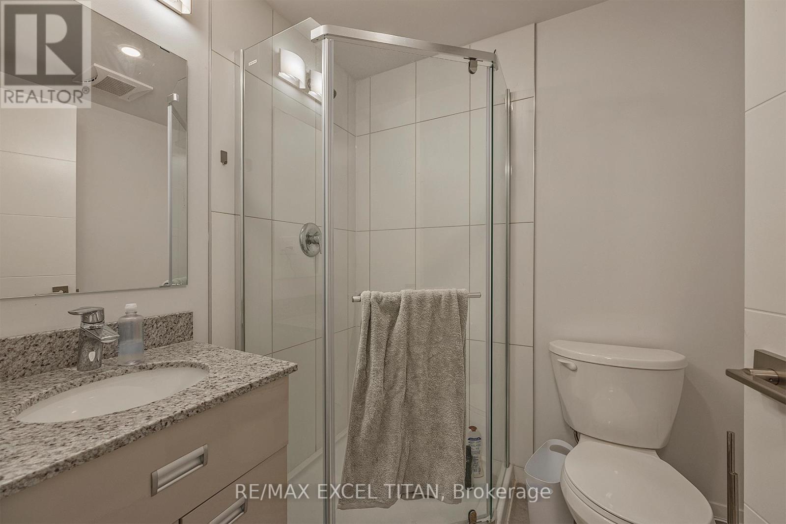 227 - 652 Princess Street, Kingston, Ontario  K7L 1E5 - Photo 6 - X12645584