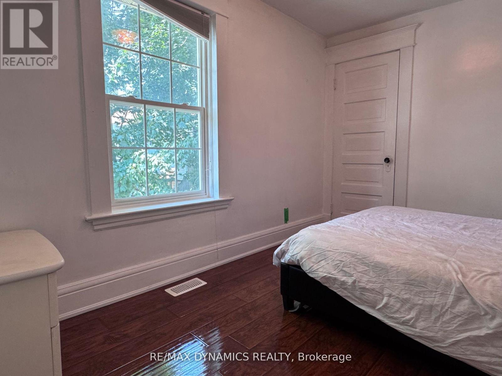 5463 Palmer Avenue, Niagara Falls, Ontario  L2E 3V2 - Photo 14 - X12433990