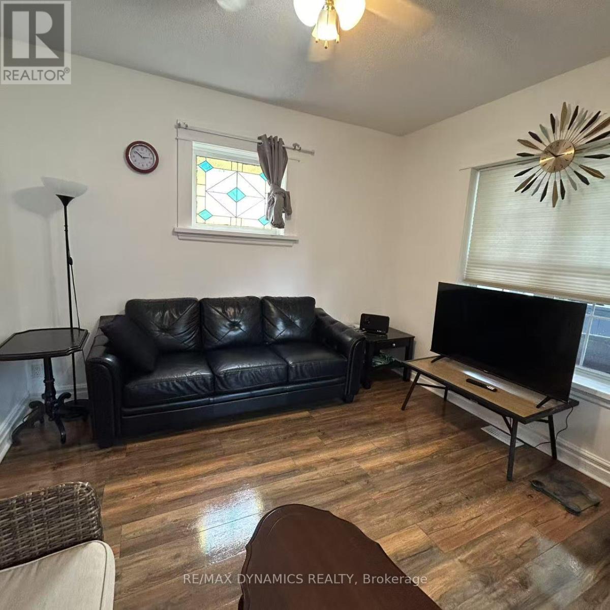 5463 Palmer Avenue, Niagara Falls, Ontario  L2E 3V2 - Photo 13 - X12433990