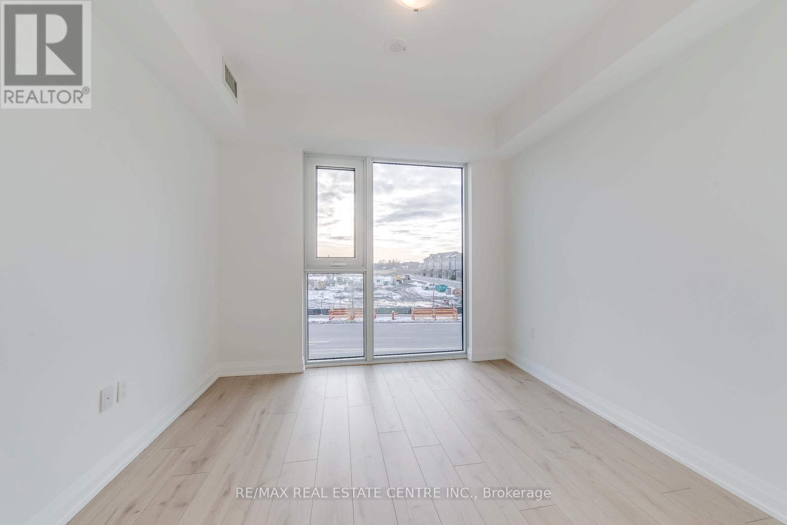 217 - 412 Silver Maple Road, Oakville, Ontario  L6H 7X8 - Photo 23 - W12612054