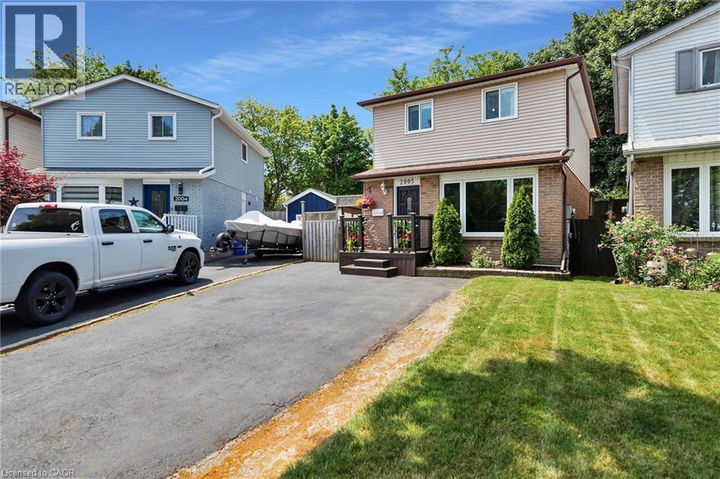 2005 Canning Court, Burlington, Ontario  L7P 3S5 - Photo 2 - 40766683