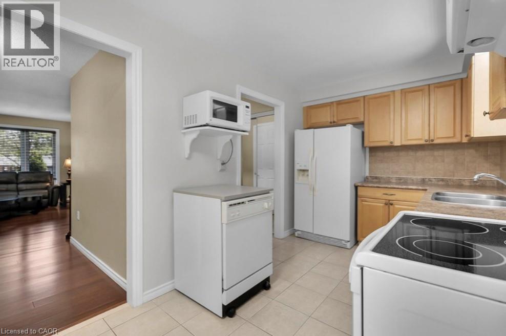 2005 Canning Court, Burlington, Ontario  L7P 3S5 - Photo 15 - 40766683