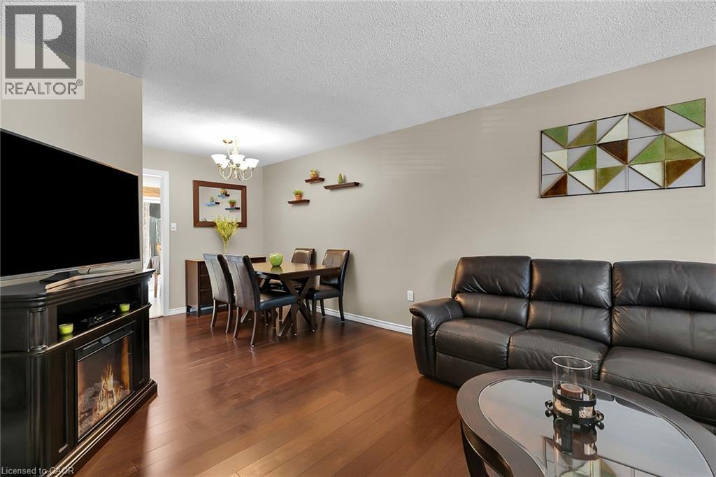 2005 Canning Court, Burlington, Ontario  L7P 3S5 - Photo 9 - 40766683