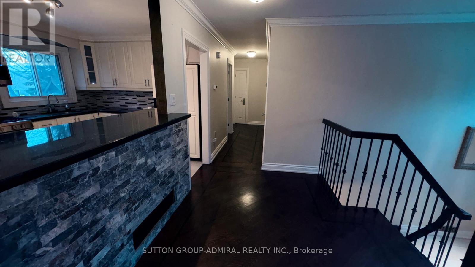 17 Law Crescent S, Richmond Hill, Ontario  L4C 5K7 - Photo 6 - N12645590