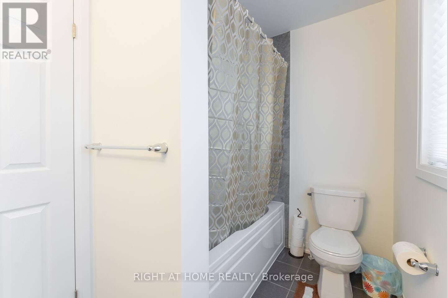 120 Velvet Way, Thorold, Ontario  L2V 0B8 - Photo 38 - X12645588