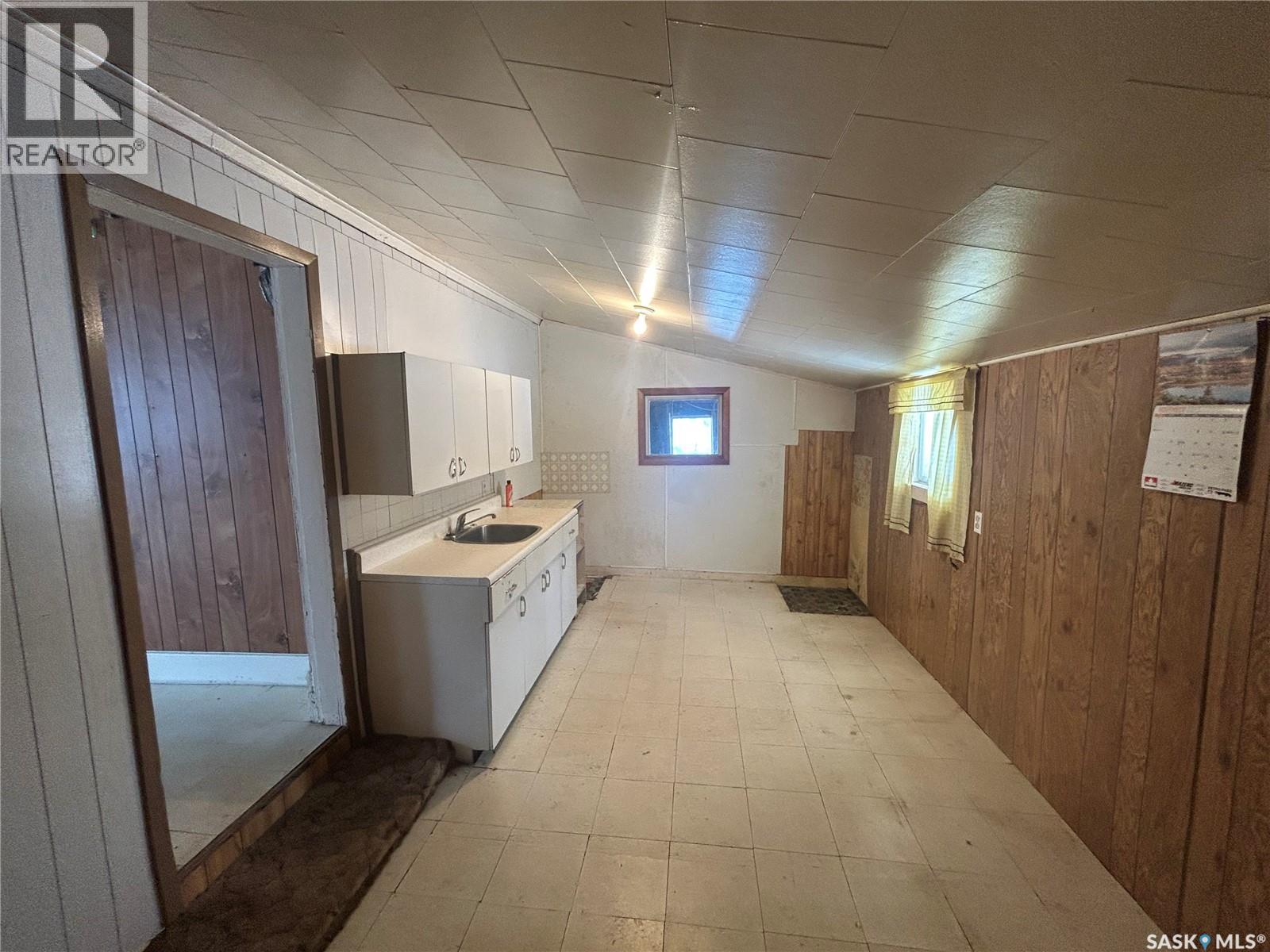 802 Athabaska Avenue, Grenfell, Saskatchewan  S0G 2B0 - Photo 12 - SK025810