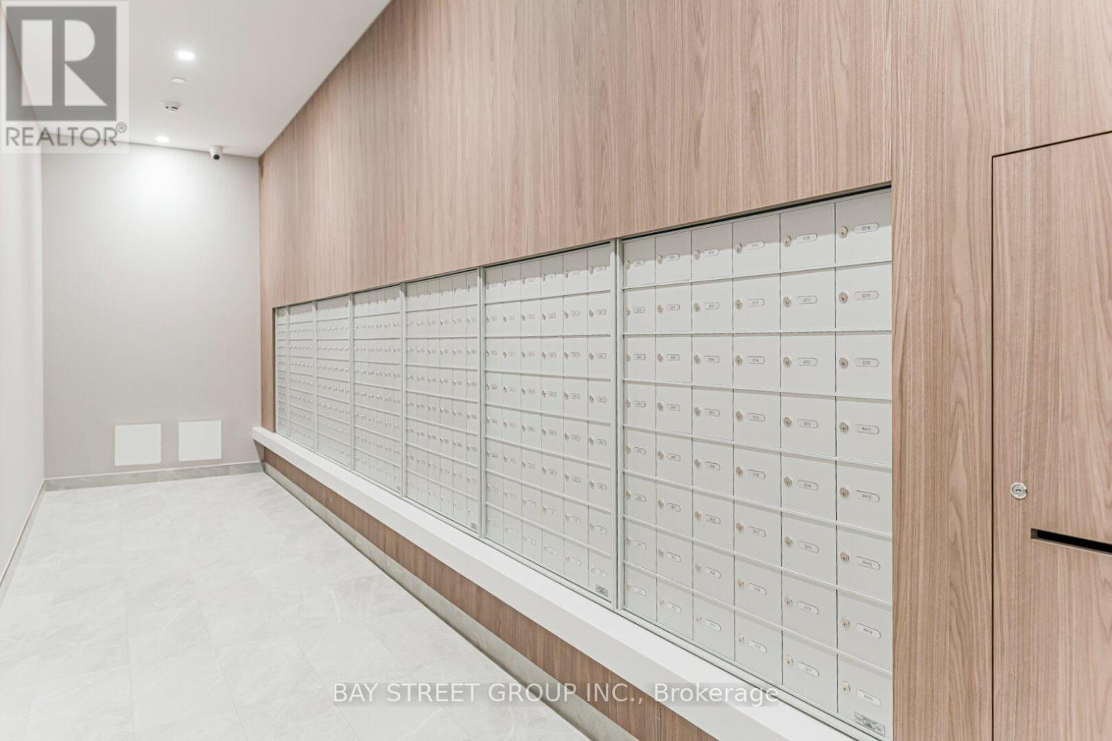 2018 - 1 Quarrington Lane, Toronto, Ontario  M3C 0S4 - Photo 11 - C12641802