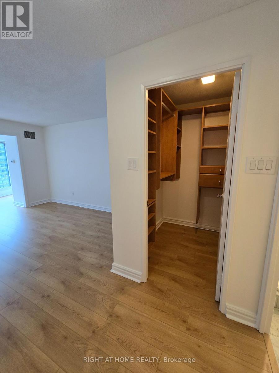 905 - 33 University Avenue, Toronto, Ontario  M5J 2S7 - Photo 11 - C12645608