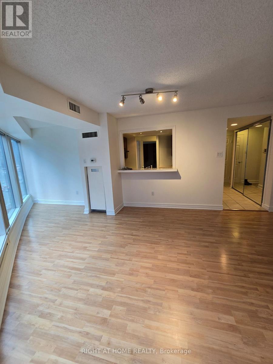 905 - 33 University Avenue, Toronto, Ontario  M5J 2S7 - Photo 4 - C12645608