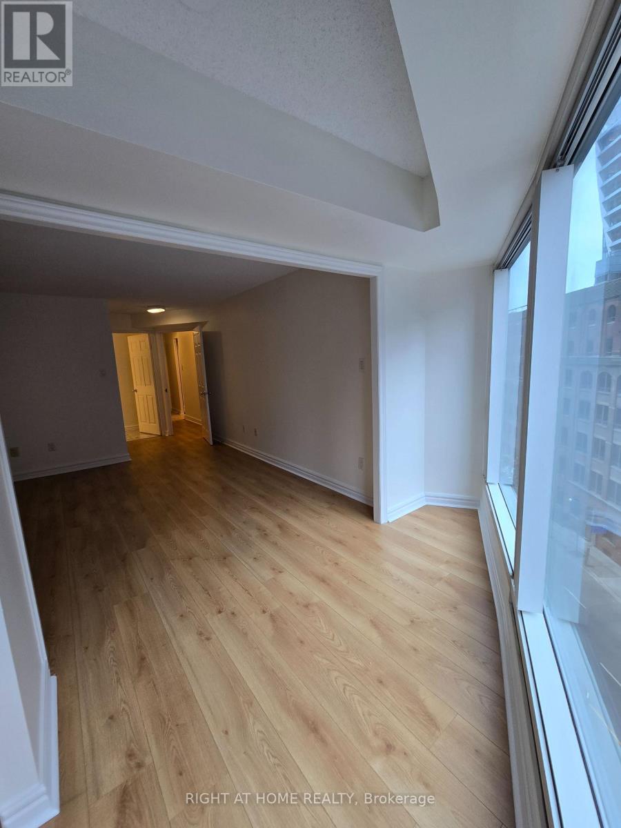 905 - 33 University Avenue, Toronto, Ontario  M5J 2S7 - Photo 8 - C12645608