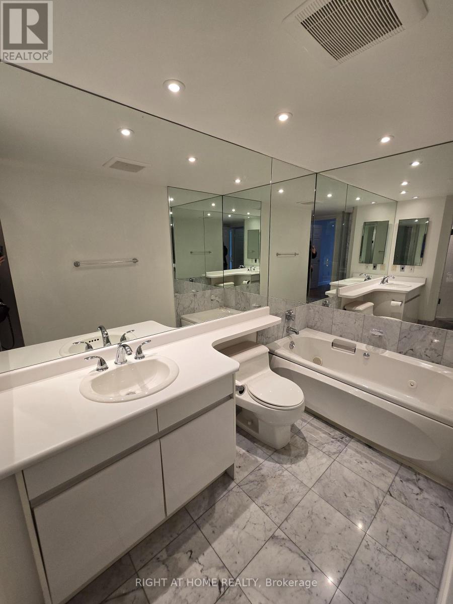 905 - 33 University Avenue, Toronto, Ontario  M5J 2S7 - Photo 9 - C12645608