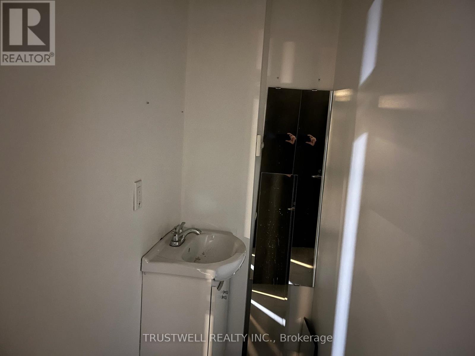 350 - 4750 Yonge Street, Toronto, Ontario  M2N 0J6 - Photo 8 - C12645610