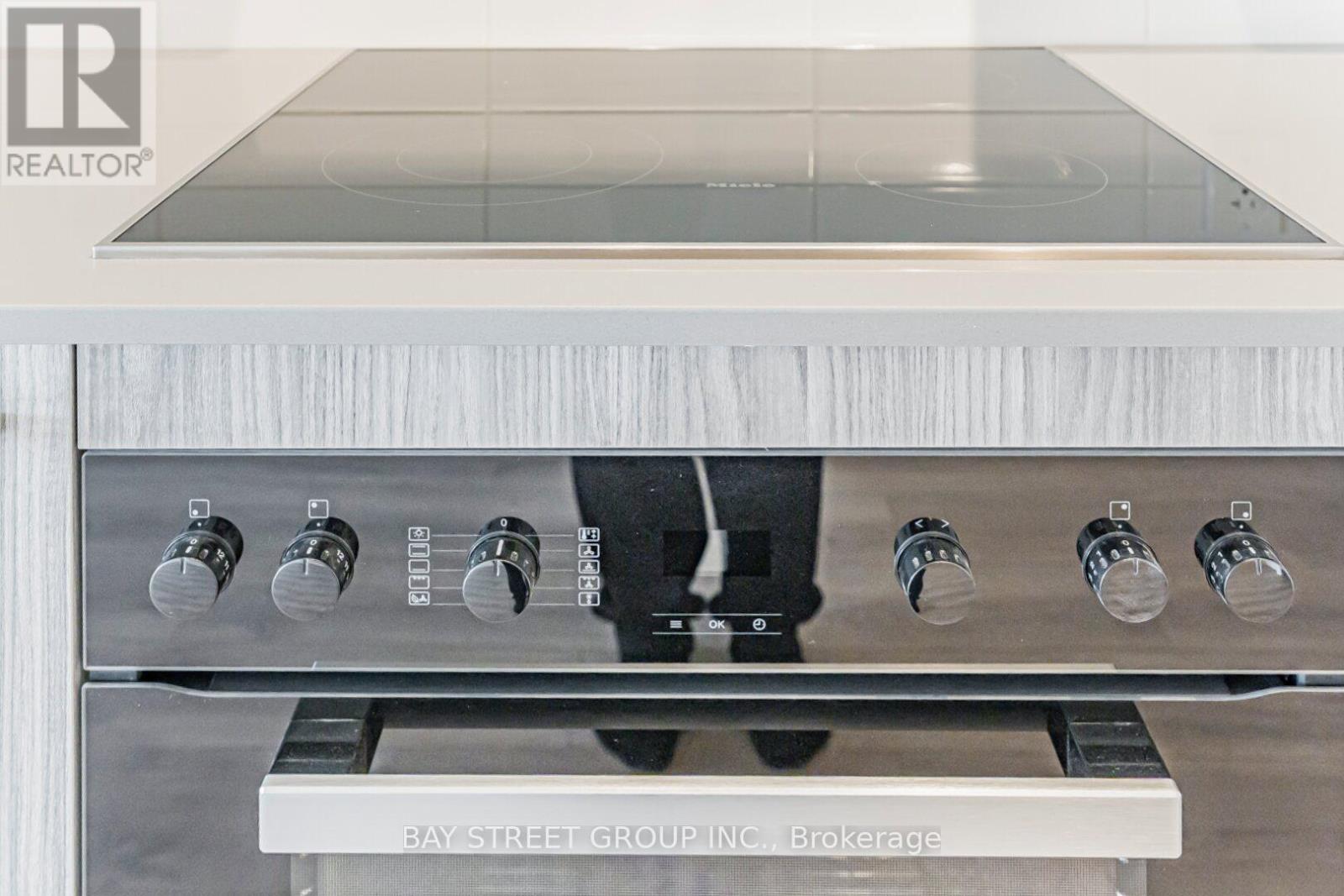 2018 - 1 Quarrington Lane, Toronto, Ontario  M3C 0S4 - Photo 22 - C12641802