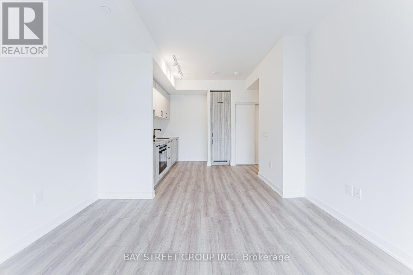 2018 - 1 Quarrington Lane, Toronto, Ontario  M3C 0S4 - Photo 32 - C12641802