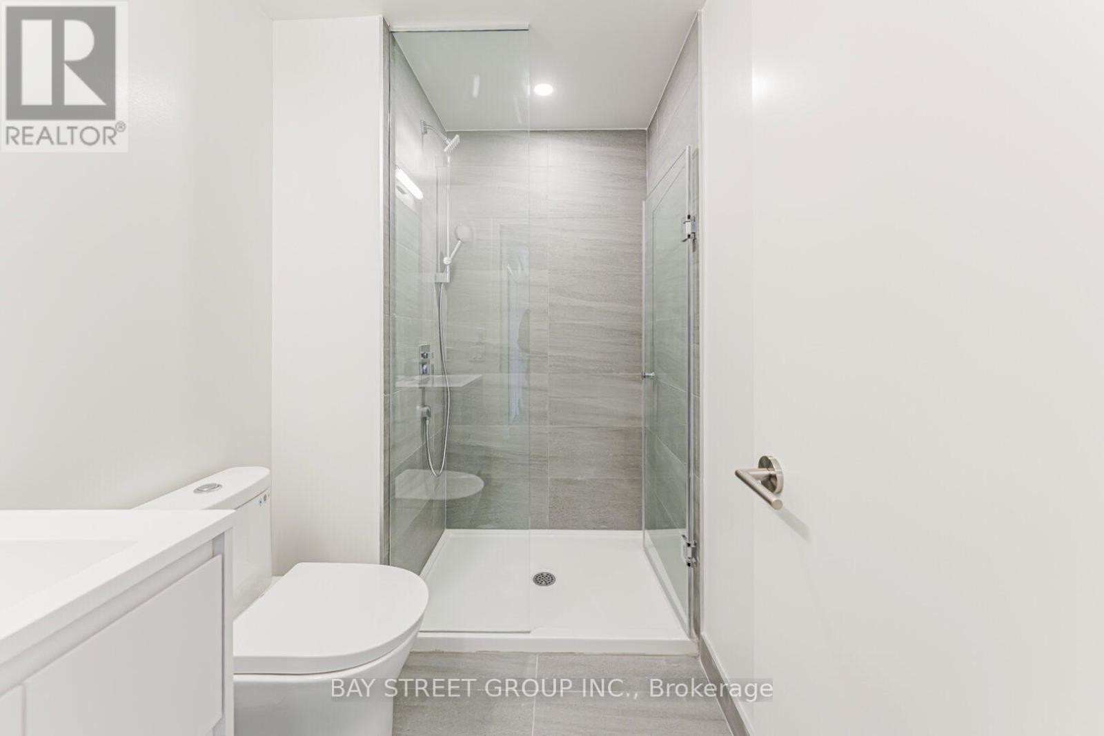 2018 - 1 Quarrington Lane, Toronto, Ontario  M3C 0S4 - Photo 34 - C12641802