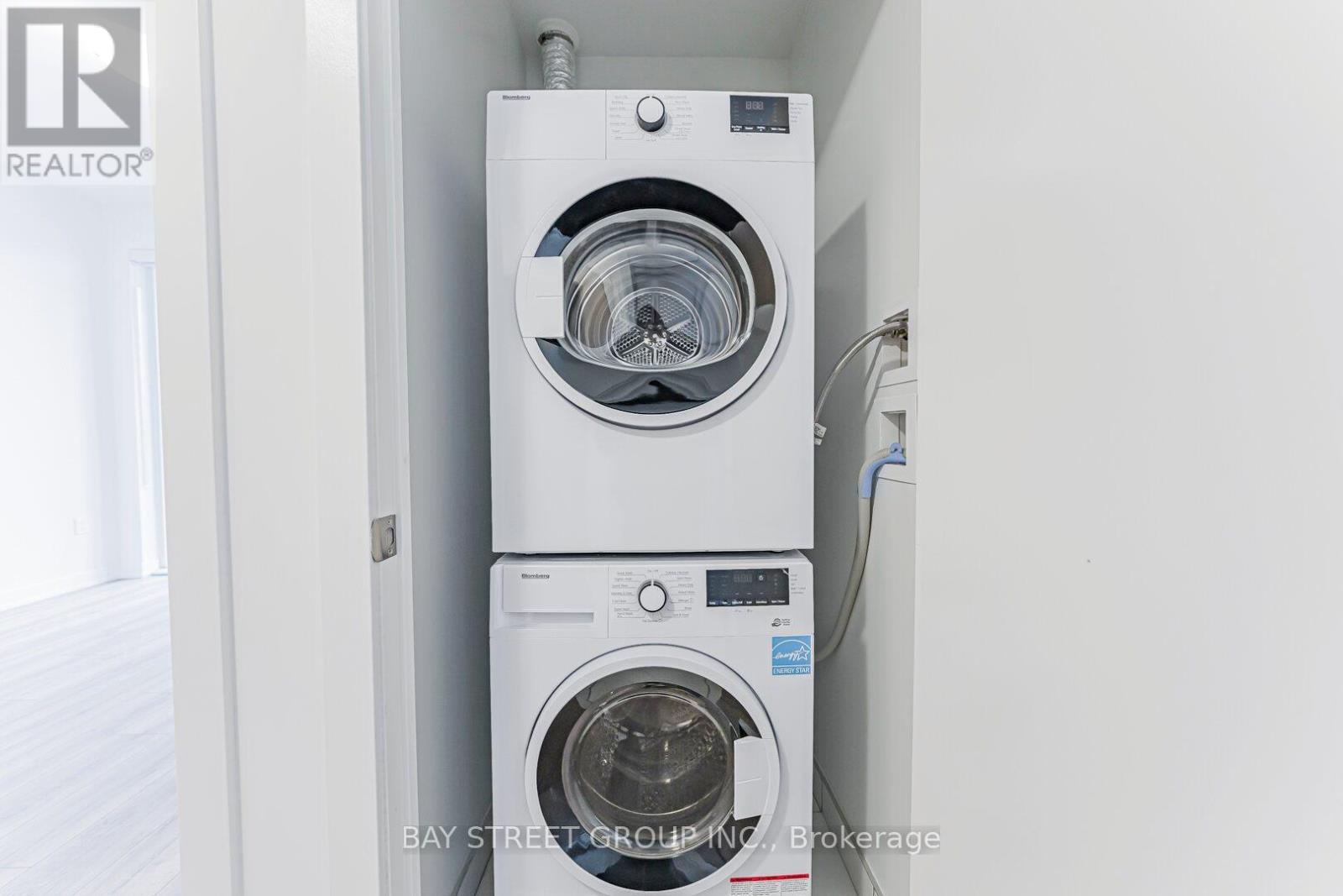 2018 - 1 Quarrington Lane, Toronto, Ontario  M3C 0S4 - Photo 39 - C12641802