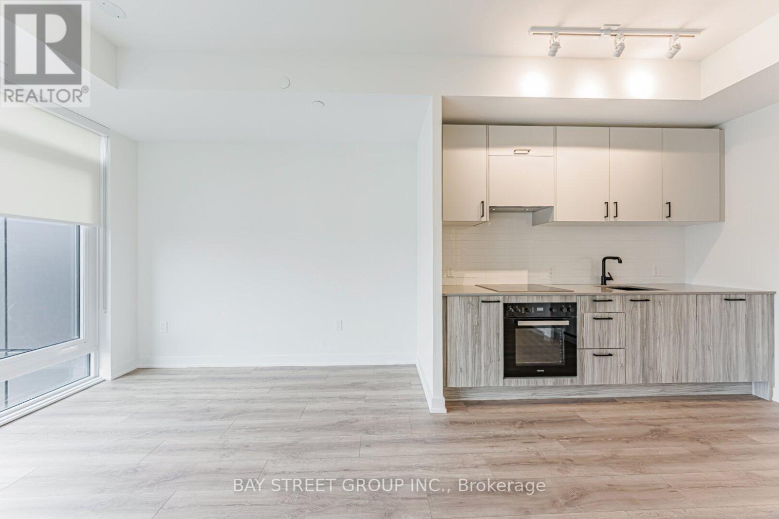 2018 - 1 Quarrington Lane, Toronto, Ontario  M3C 0S4 - Photo 26 - C12641802