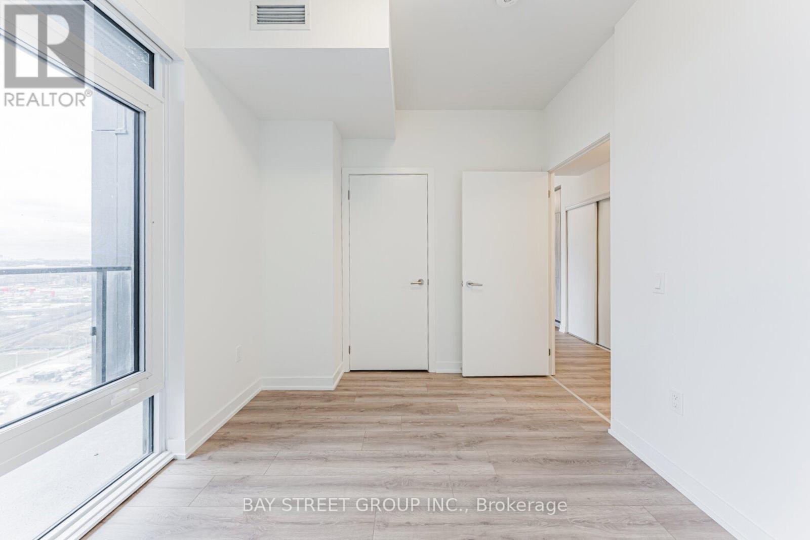 2018 - 1 Quarrington Lane, Toronto, Ontario  M3C 0S4 - Photo 43 - C12641802