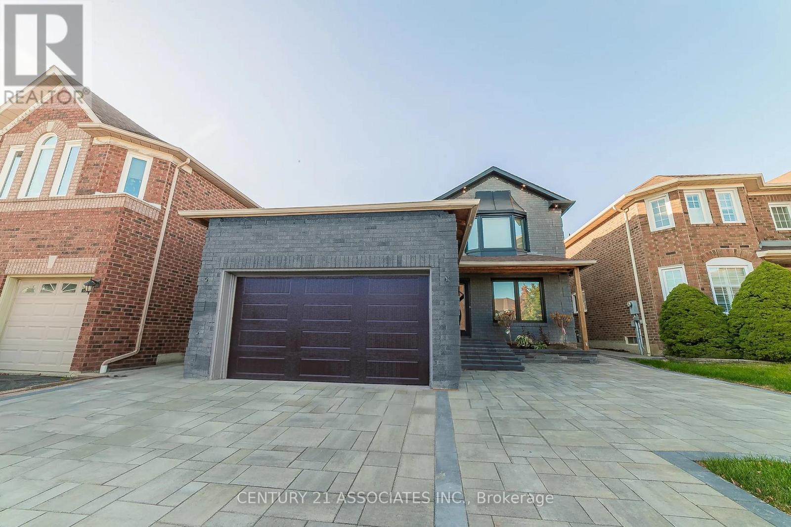 6255 MCCRACKEN DRIVE, Mississauga, Ontario