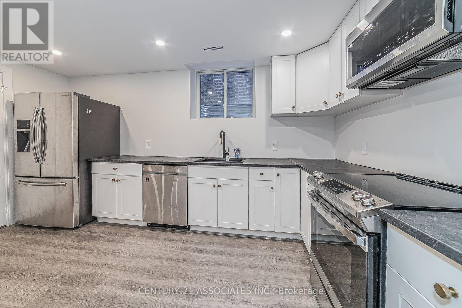 6255 Mccracken Drive, Mississauga, Ontario  L5V 1X9 - Photo 29 - W12645606