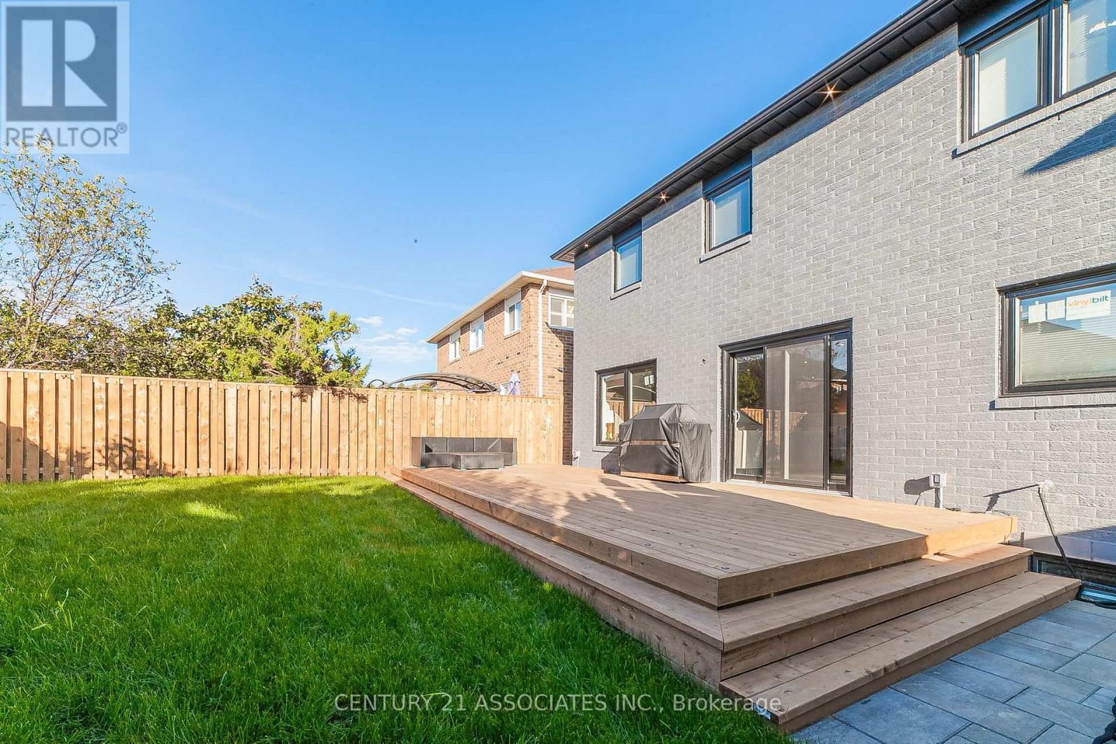 6255 Mccracken Drive, Mississauga, Ontario  L5V 1X9 - Photo 37 - W12645606