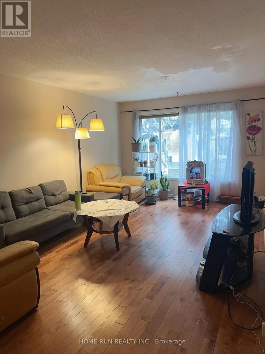 113 STONEBRIAR DRIVE, Ottawa, Ontario