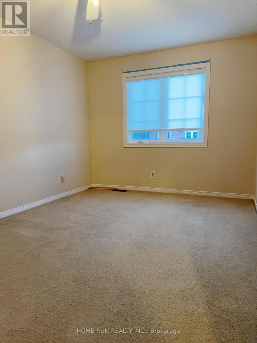 113 Stonebriar Drive, Ottawa, Ontario  K2G 5Y1 - Photo 10 - X12645614