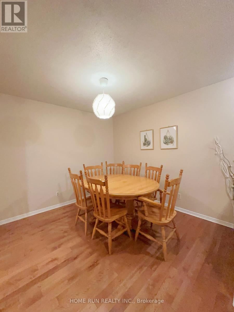 113 Stonebriar Drive, Ottawa, Ontario  K2G 5Y1 - Photo 3 - X12645614