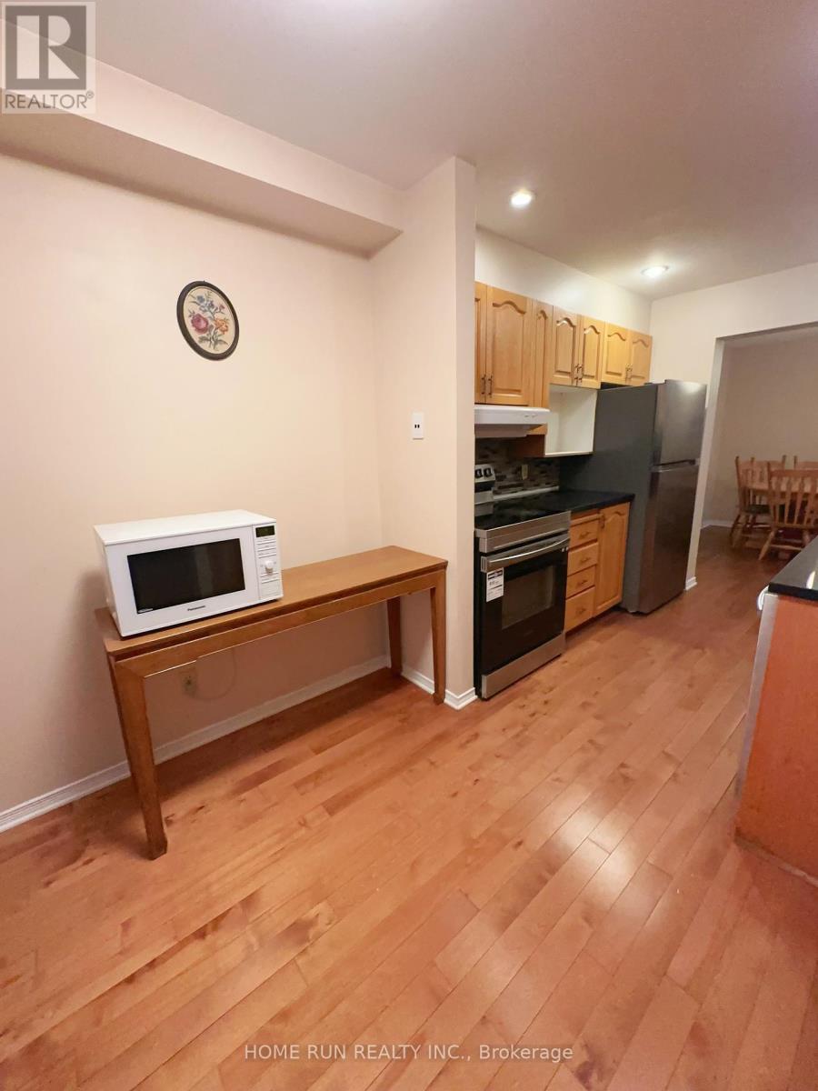 113 Stonebriar Drive, Ottawa, Ontario  K2G 5Y1 - Photo 5 - X12645614