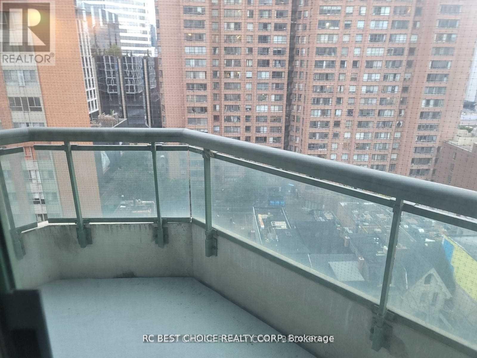 1211 - 38 Elm Street, Toronto, Ontario  M5G 2K5 - Photo 11 - C12645622