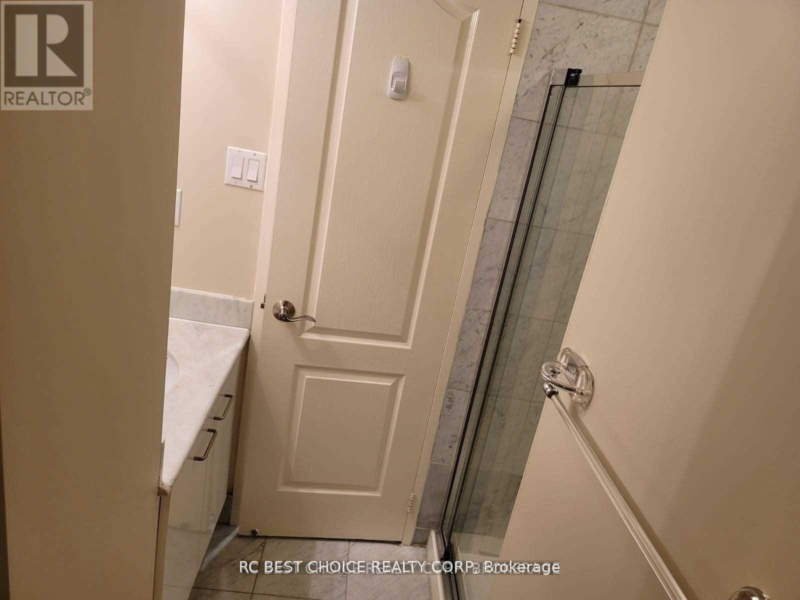 1211 - 38 Elm Street, Toronto, Ontario  M5G 2K5 - Photo 18 - C12645622