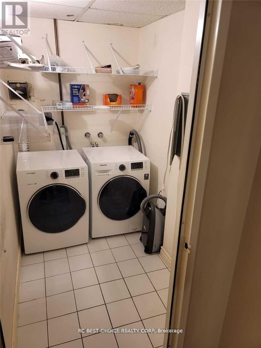 1211 - 38 Elm Street, Toronto, Ontario  M5G 2K5 - Photo 9 - C12645622