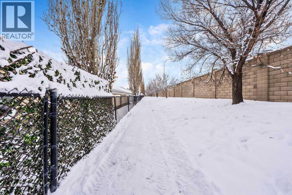 78 Ypres Green Sw, Calgary, Alberta  T2T 6M1 - Photo 35 - A2272935