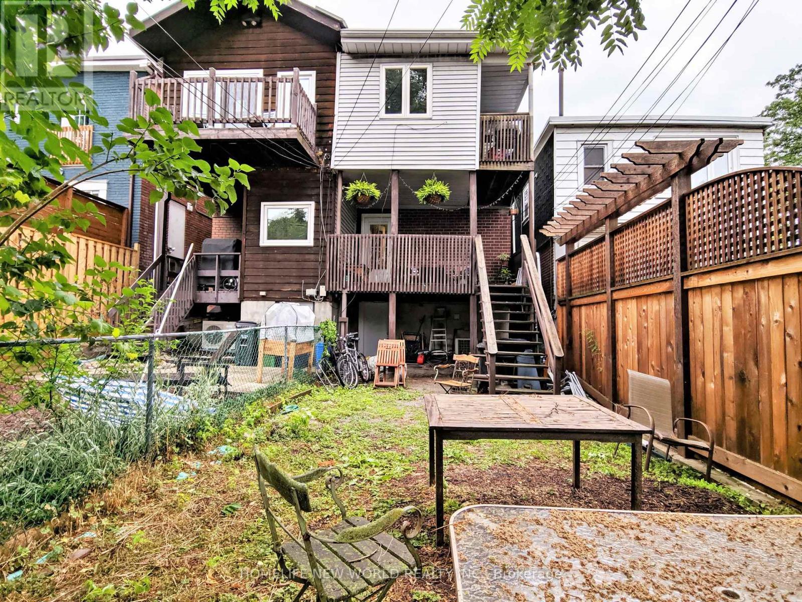 2 - 258 Kenilworth Avenue, Toronto, Ontario  M4L 3S8 - Photo 12 - E12542594