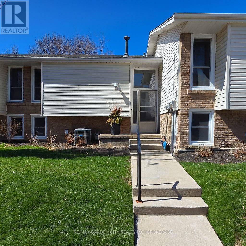 33 - 151 Parnell Road, St. Catharines, Ontario  L2M 3S4 - Photo 1 - X12645640