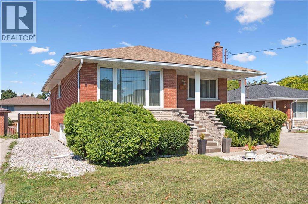 136 Fairway Road N, Kitchener, Ontario  N2A 2N6 - Photo 2 - 40769865