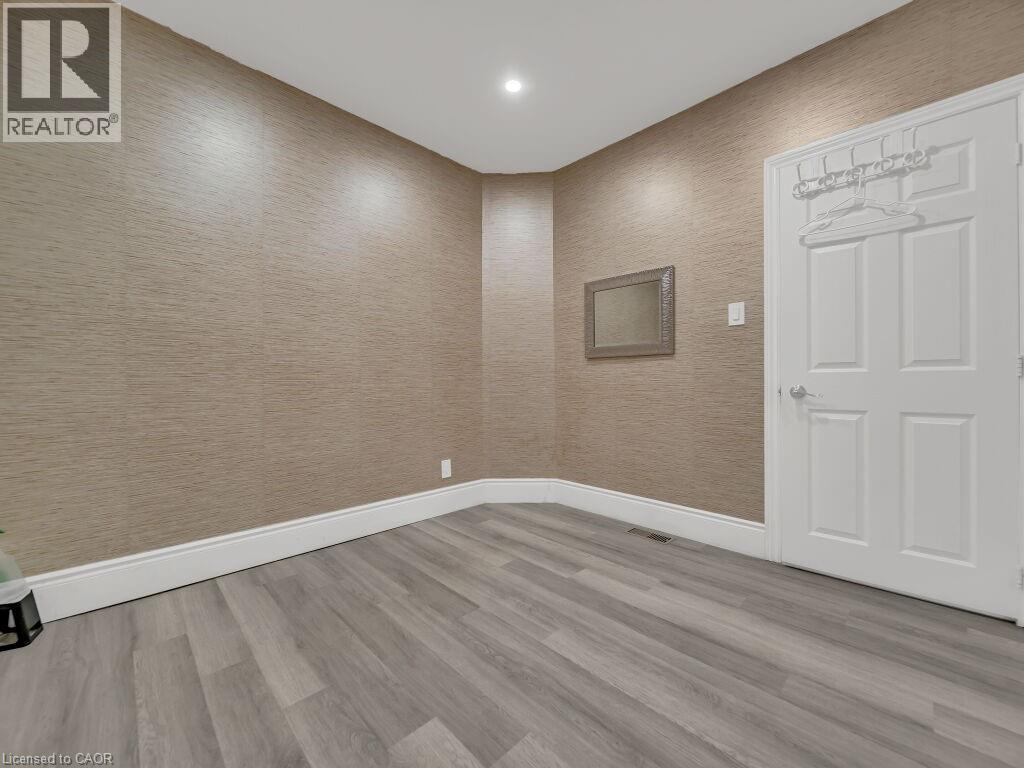 561 Queen Street S, Kitchener, Ontario  N2G 1W9 - Photo 12 - 40782524