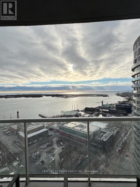 2509 - 208 Queens Quay W, Toronto, Ontario  M5J 2Y5 - Photo 11 - C12645664