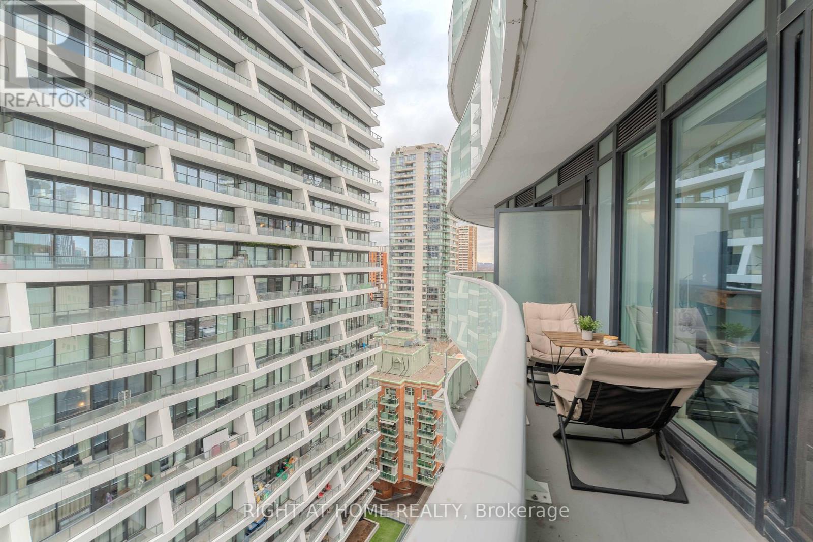 1507 - 403 Church Street, Toronto, Ontario  M4Y 0C9 - Photo 31 - C12645676