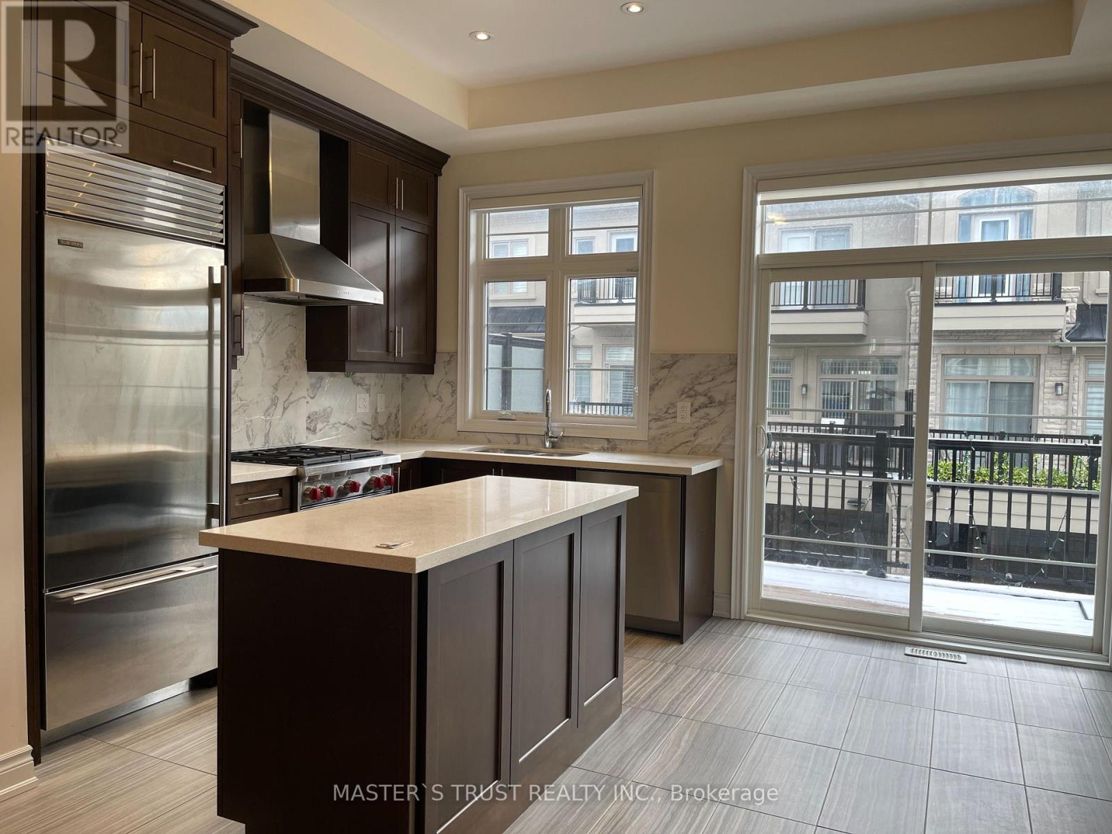 67 New Yorkton Avenue, Markham, Ontario  L6C 0Y5 - Photo 3 - N12645678