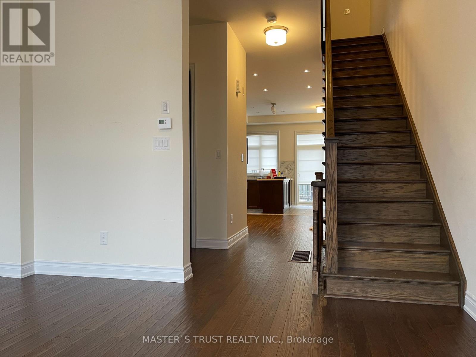 67 New Yorkton Avenue, Markham, Ontario  L6C 0Y5 - Photo 6 - N12645678